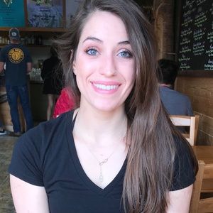 Meet your Posher, Danielle